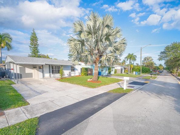 321 NW 51st Street, Oakland Park FL 33309