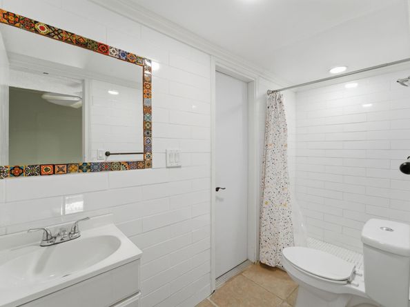 4430 NW 19th Way, Oakland Park FL 33309