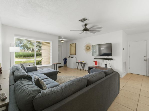 4430 NW 19th Way, Oakland Park FL 33309