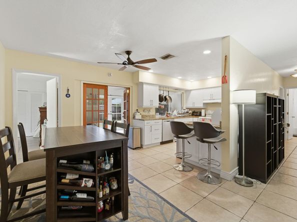 4430 NW 19th Way, Oakland Park FL 33309