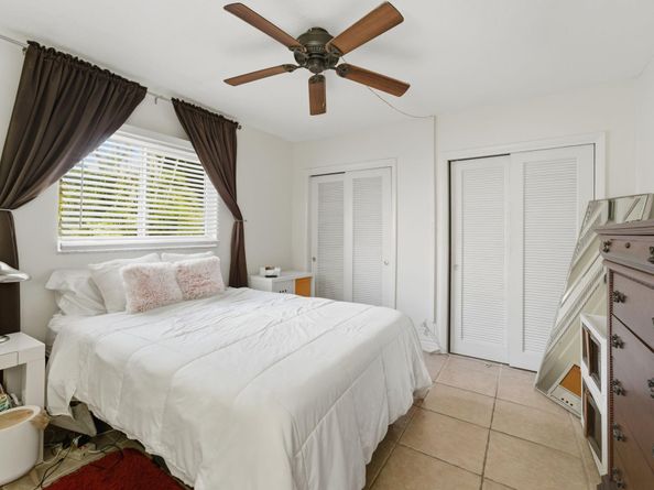 4430 NW 19th Way, Oakland Park FL 33309