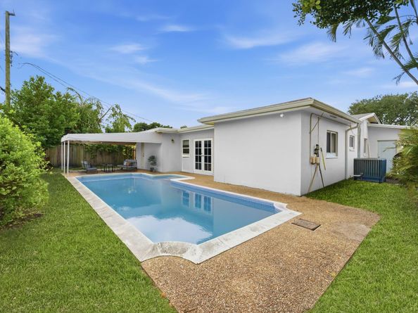 4430 NW 19th Way, Oakland Park FL 33309