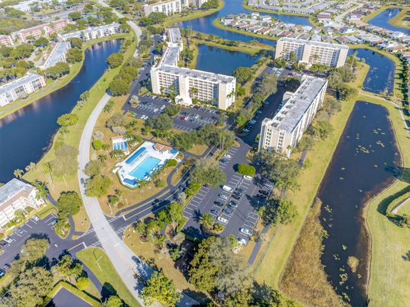 7290 Kinghurst Drive 703, Delray Beach FL 33446