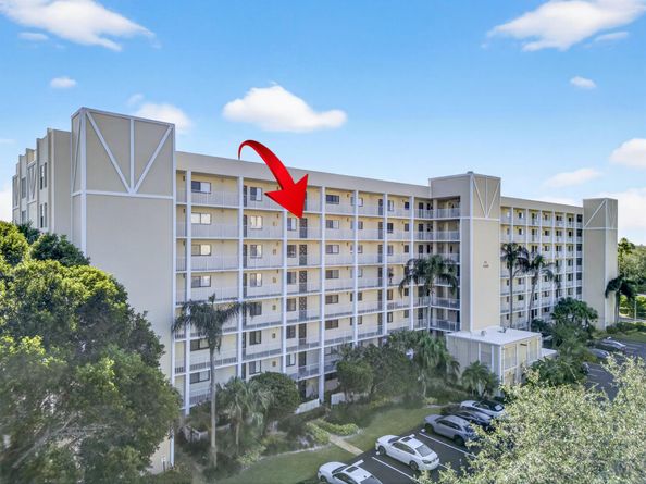 7290 Kinghurst Drive 703, Delray Beach FL 33446