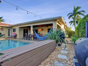 12131 NW 32nd Ct, Coral Springs FL 33065