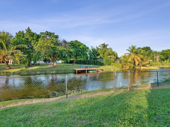 12131 NW 32nd Ct, Coral Springs FL 33065