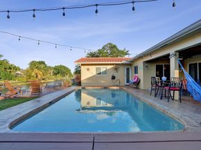 12131 NW 32nd Ct, Coral Springs FL 33065