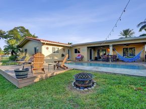 12131 NW 32nd Ct, Coral Springs FL 33065