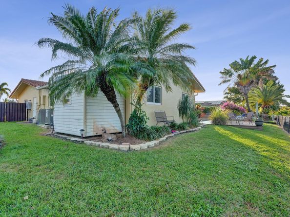 12131 NW 32nd Ct, Coral Springs FL 33065