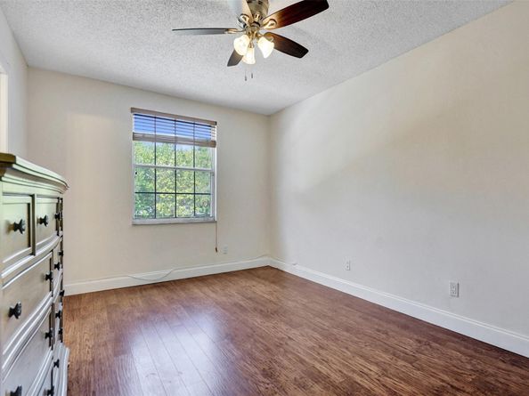 11567 N Open Ct, Cooper City FL 33026