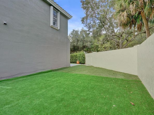 11567 N Open Ct, Cooper City FL 33026