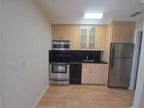 2131 NE 42nd Ct 208E, Lighthouse Point FL 33064