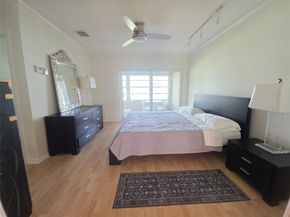 2131 NE 42nd Ct 208E, Lighthouse Point FL 33064