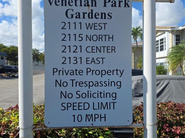 2131 NE 42nd Ct 208E, Lighthouse Point FL 33064