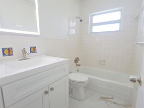 2131 NE 42nd Ct 208E, Lighthouse Point FL 33064