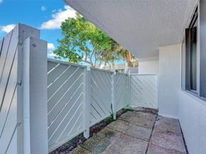 1100 SE 5th Ct 1, Pompano Beach FL 33060