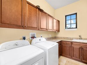 8100 Emerald Ave, Parkland FL 33076