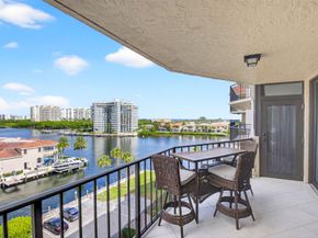 899 Jeffery St 710, Boca Raton FL 33487