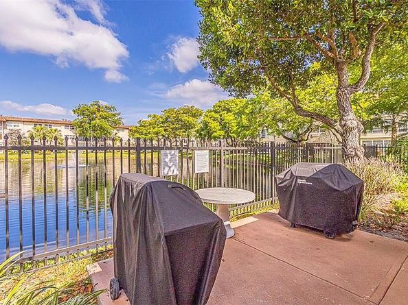 3431 NW 50th Ave 106, Lauderdale Lakes FL 33319