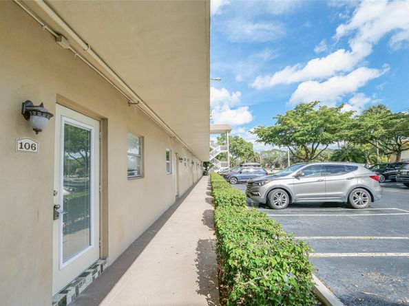 3431 NW 50th Ave 106, Lauderdale Lakes FL 33319