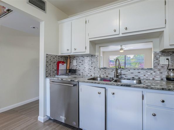 3431 NW 50th Ave 106, Lauderdale Lakes FL 33319