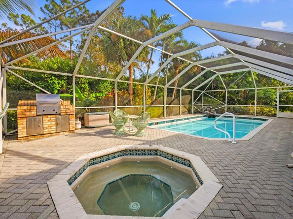 103 Cypress Trace, Royal Palm Beach FL 33411