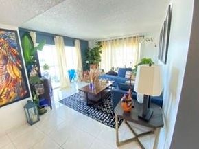 Undisclosed Address #FX-10539456, Lauderhill FL 33319