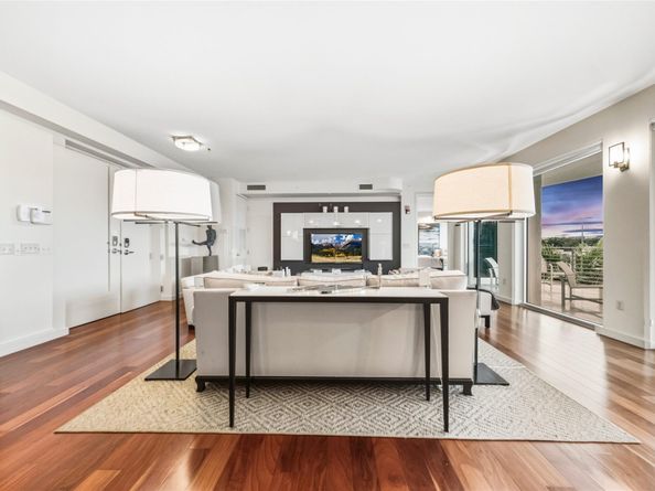 301 Hendricks Isle 10, Fort Lauderdale FL 33301