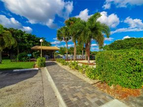 1902 Bermuda Cir L4, Coconut Creek FL 33066