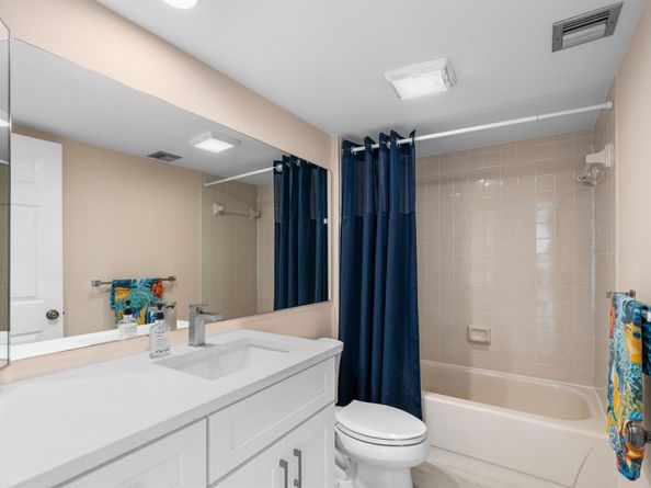 6025 Balboa Circle 406, Boca Raton FL 33433