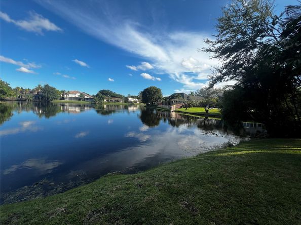 718 SW 88th Ter 718, Plantation FL 33324