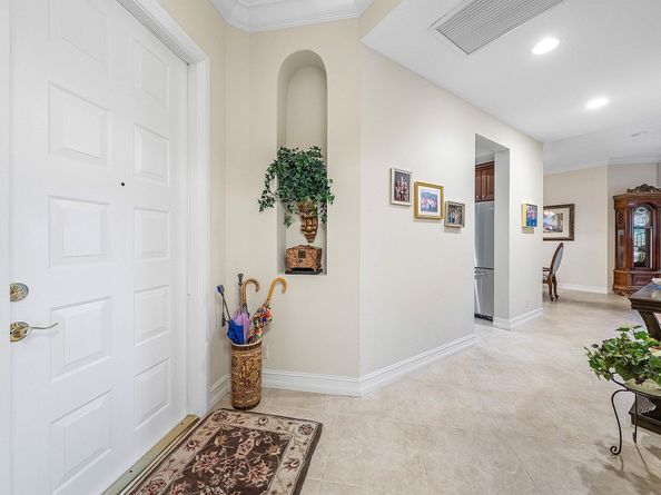110 Palm Bay Lane B, Palm Beach Gardens FL 33418
