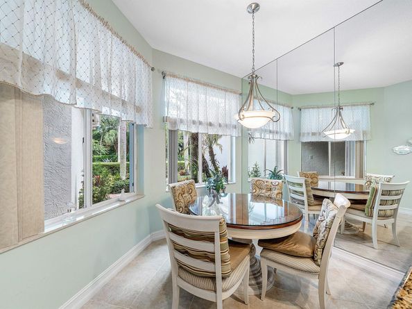 110 Palm Bay Lane B, Palm Beach Gardens FL 33418
