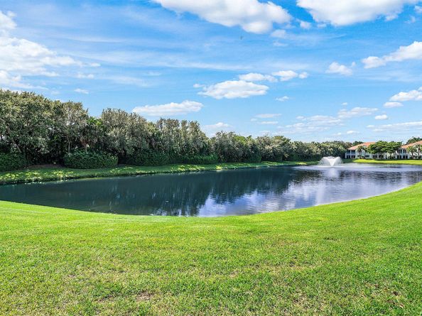 110 Palm Bay Lane B, Palm Beach Gardens FL 33418
