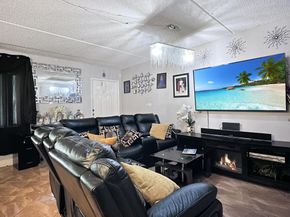 604 Meadows Circle 604, Boynton Beach FL 33436