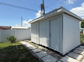 321 W 21st St, Riviera Beach FL 33404