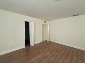 321 W 21st St, Riviera Beach FL 33404