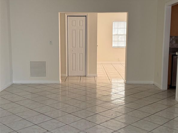 321 W 21st St, Riviera Beach FL 33404