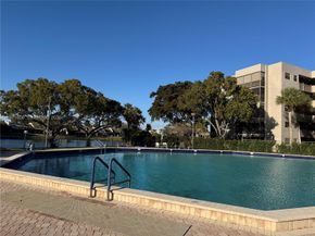 1101 Colony Point Circle 102, Pembroke Pines FL 33026