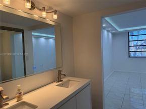 1101 Colony Point Circle 102, Pembroke Pines FL 33026
