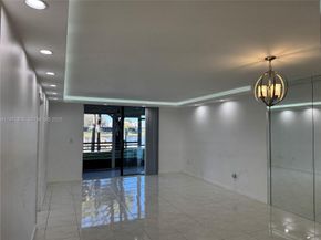 1101 Colony Point Circle 102, Pembroke Pines FL 33026