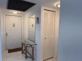 1101 Colony Point Circle 102, Pembroke Pines FL 33026