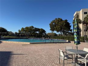 1101 Colony Point Circle 102, Pembroke Pines FL 33026