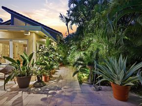 2525 NE 21st Court, Fort Lauderdale FL 33305