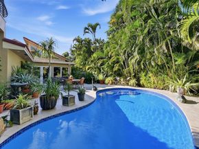 2525 NE 21st Court, Fort Lauderdale FL 33305