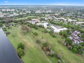 6100 S Falls Cir Drive 101, Lauderhill FL 33319