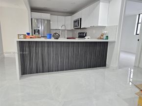 7125 Bay Drive 506, Miami Beach FL 33141