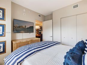 460 NE 28 704 704, Miami FL 33137