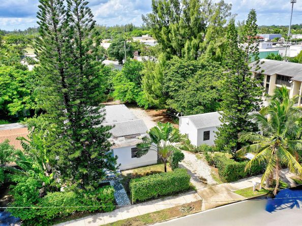 2405-2407 N East Coast Street, Lake Worth Beach FL 33460