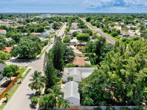 2405-2407 N East Coast Street, Lake Worth Beach FL 33460